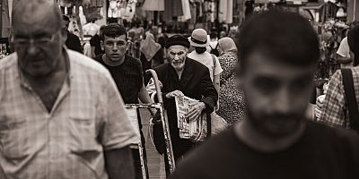 Enflasyon asgari ücretlinin cebini eritiyor: Aylık reel kayıp 30 milyar TL'yi aştı