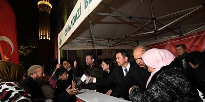 Erkan Aydın’dan Kandil Simidi İkramı