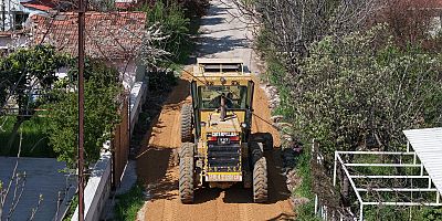Gemlik Belediyesi’nden Kumsaz 505-506 No’lu Sokak’ta Zemin İyileştirme Çalışması