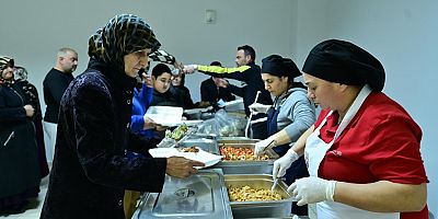 Gemlik Belediyesi’nden Ramazan ayı boyunca her gün halk iftarı