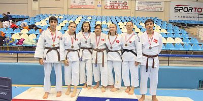 Gemlik Belediyespor Judo Takımı Edirne’de Madalyaları Topladı