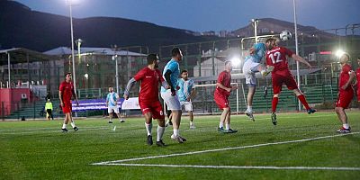 Gemlik’te İşçi Bayramı Heyecanı Yeşil Sahaya Taşındı