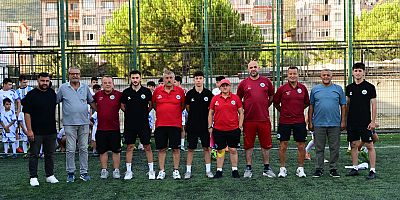 Gençler, Yaz Tatilini Sporla Değerlendiriyorlar