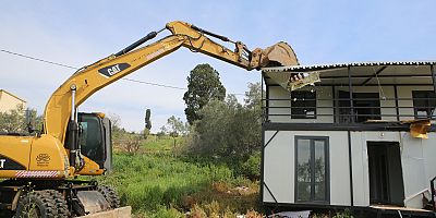 Gölyazı’da kaçak yapılara geçit yok