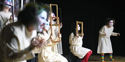 ‘Hiç Kimsenin Hikayesi’ oyunu Osmangazi’de sahnelendi