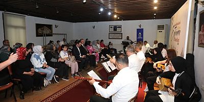 İnegöl Belediyesi Bağlama Kursiyerleri Sertifikalarını Aldı