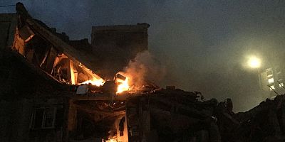 İsrail füzelerinin nükleer santralleri vurduğu İran'da korkulan oldu