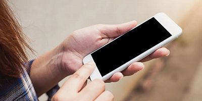 İthal akıllı cep telefonlarına zam yolda: Gümrükte referans fiyat artırıldı