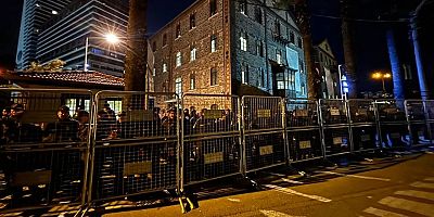 İzmir Meslek Fabrikası'na şafak baskını! Yüzlerce polisle tahliye