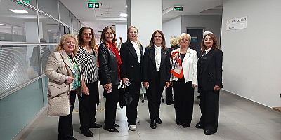 Kadınlar, Atatürk’ü sevdiği şarkılarla andı