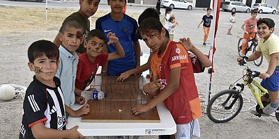 Karacabey’de çocuklara, sokak oyunları  etkinliği