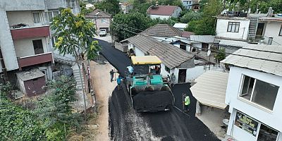 Karacabey'in Yenikaraağaç Mahallesi'nde yollar yenileniyor