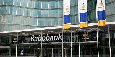 Kazaklar Türkiye'deki ünlü bankayı satın alıyor!