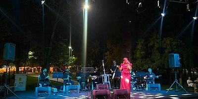 Kültürpark'ta zafer türküleri