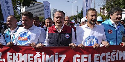 Memur-Sen'den Bakanlık önünde zam açıklaması