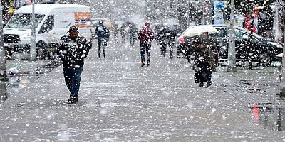 Meteoroloji 'öğlen yağmur gece kar geliyor' dedi!
