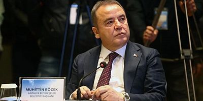 Muhittin Böcek: Fırıldak olmanın bir anlamı yok, dik duracağız