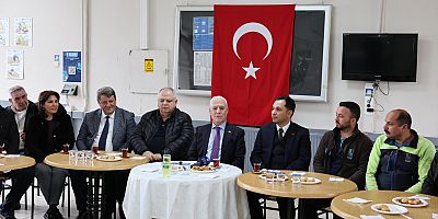 Mustafa Bozbey, BUSKİ personeliyle bayramlaştı