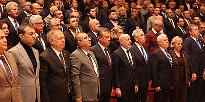  Mustafa Bozbey'den deprem bölgesine ziyaret