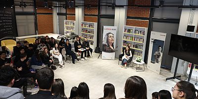 Nezaket Erden, “Sennur Sezer” şiirleri okudu