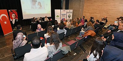Osmangazi Belediyesi Ebeveynleri Ana Baba Okulu’nda Bilgilendirdi