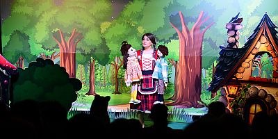 Osmangazi Belediyesi’nden Çocuklara Özel Hansel ve Gretel Gösterisi