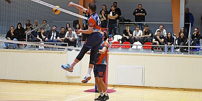 Osmangazi Belediyespor Voleybol Takımı 1. Lige Yükseldi