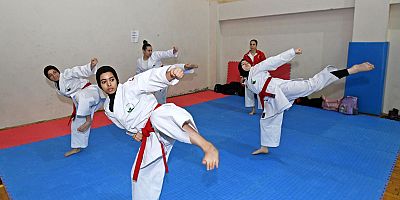 Osmangazi’de 300 Karateci Kuşak Sevinci Yaşadı