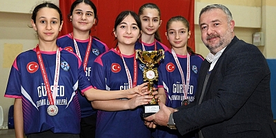 Osmangazi’de Badminton Heyecanı Zirveye Taştı