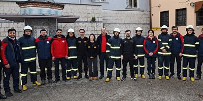 Osmangazi’de Gerçeğini Aratmayan Yangın Tatbikatı  Okul Bahçesinde Canlandırıldı