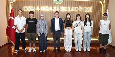 Osmangazi’de Ücretsiz LGS Kurslarının Başarılı Öğrencileri Erkan Aydın’la Buluştu
