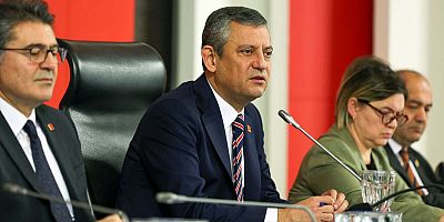 Özgür Özel'den emekliye verilen 1000 liralık zamma sert tepki! 