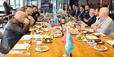  Şadi Özdemir Bursaspor tribün liderleriyle bir araya geldi