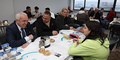 Şadi Özdemir, vatandaşlarla iftarda buluştu 