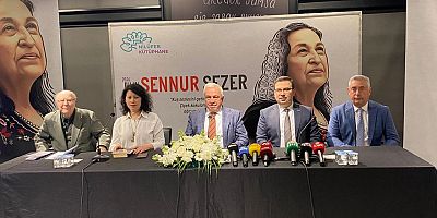 Sennur Sezer Nilüfer’de “Yılın Yazarı” seçildi