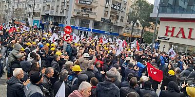 Soma'da binlerce işçi işten atmalara ve hak gasplarina karşı yürüdü