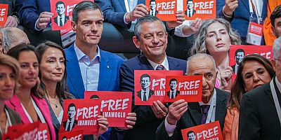 Sosyalist Enternasyonel'den aile fotoğrafı