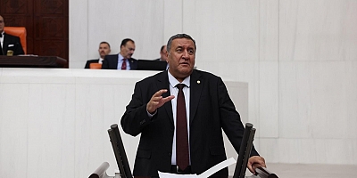 Ticaret Bakanı Bolat, Türkiye'den çekilen şirketlerin sayısıyla ilgili soruları yanıtsız bırakt