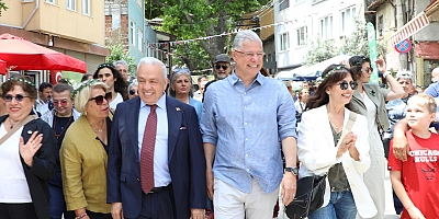 TİRİLYE’DE ZEYTİN ÇİÇEĞİ FESTİVALİ BAŞLADI