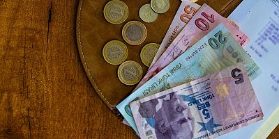 Türk lirasının reel değeri 7 ayın en düşük seviyesinde