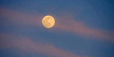 Türkiye'den de izlenebilecek: Pembe Dolunay bu gece görülebilecek mi?