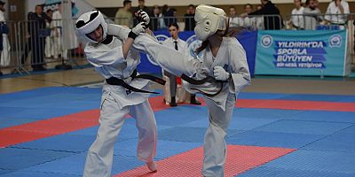 Yıldırım Belediyesi karatede takım halinde şampiyonluğa ulaştı.