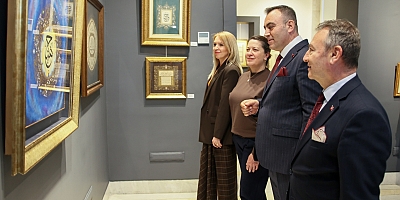 ‘Zer-i Nab’ tezhip sergisi Bursa’da ziyarete açıldı