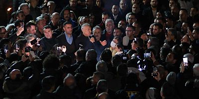 Zeydan Karalar tahliye sonrası deprem anmasına katıldı