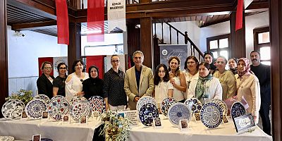 Zeytin Dalından Sırlı Gurbete Çini Sergisi Gemliklilerle Buluştu