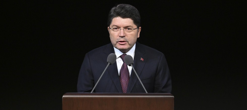 Tunç'tan 11. Yargı Paketi açıklaması: Örgüt suçları dahil değil